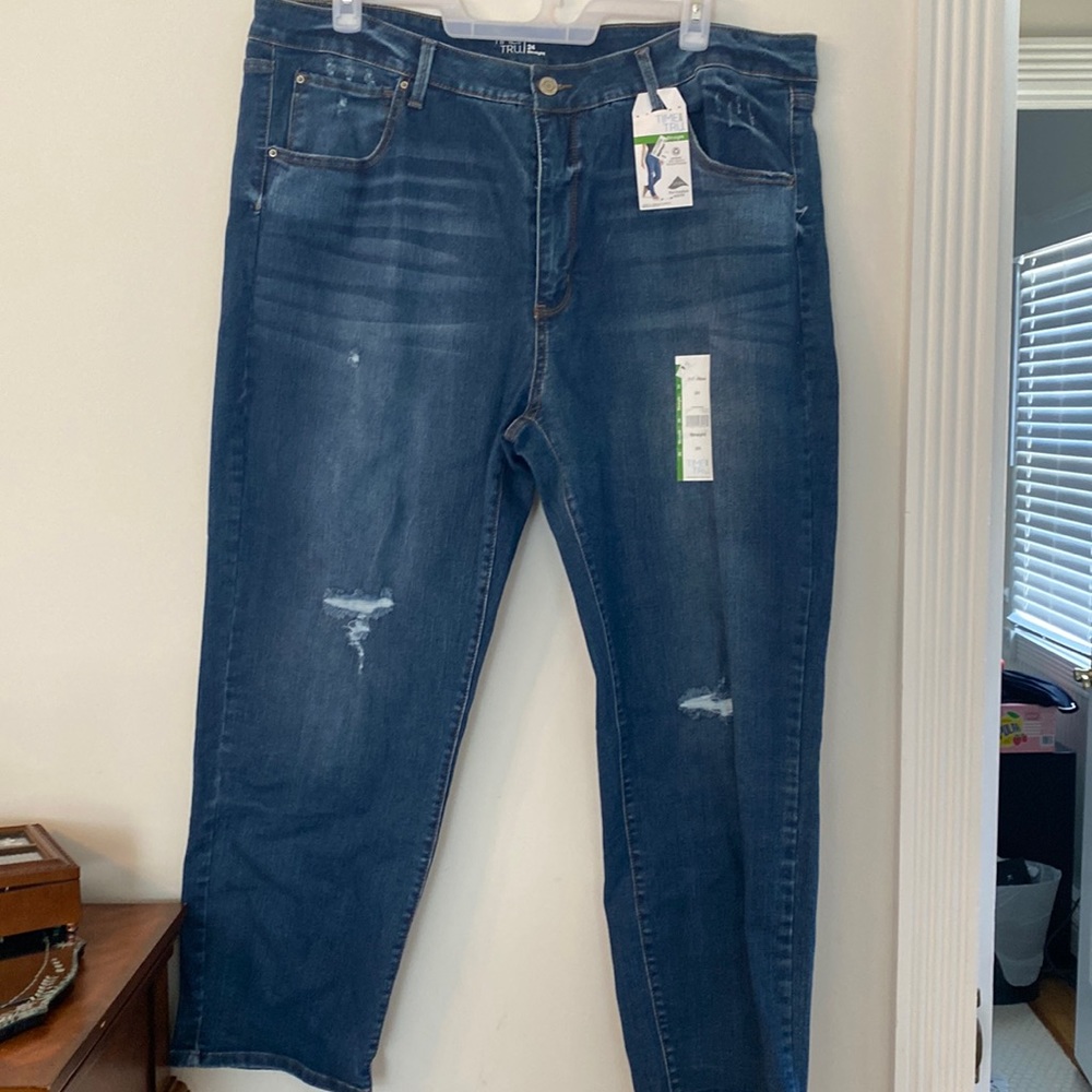 NWT true and tru mid rise straight leg jeans size 24